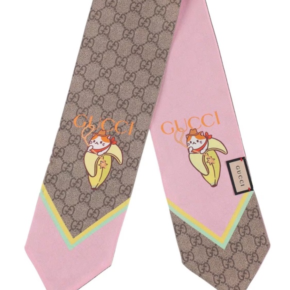 Gucci x Bananya GG Monogram Supreme Silk Neck Scarf - Picture 4 of 4